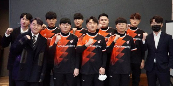 许多人期待 许多人期待